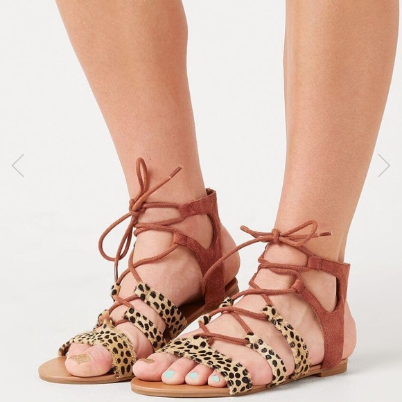 HPx2🎉NWT Cheetah Gladiator Sandals - Picture 4 of 4